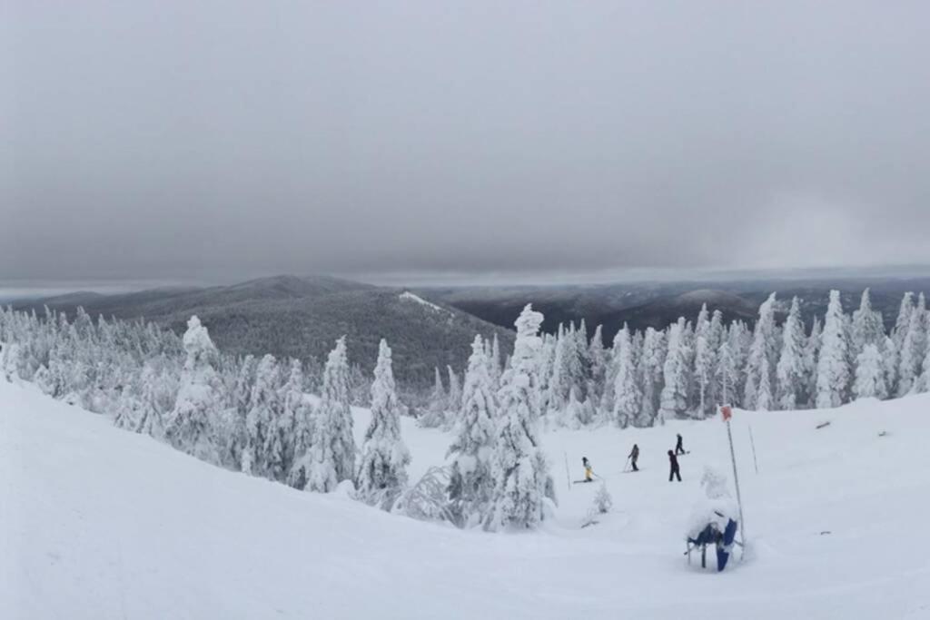 Апартаменты The Mountainside By Escapades Tremblant Мон-Трамблан Экстерьер фото